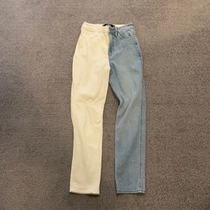 Hollister Two Tone Ultra High Rise Mom Jeans